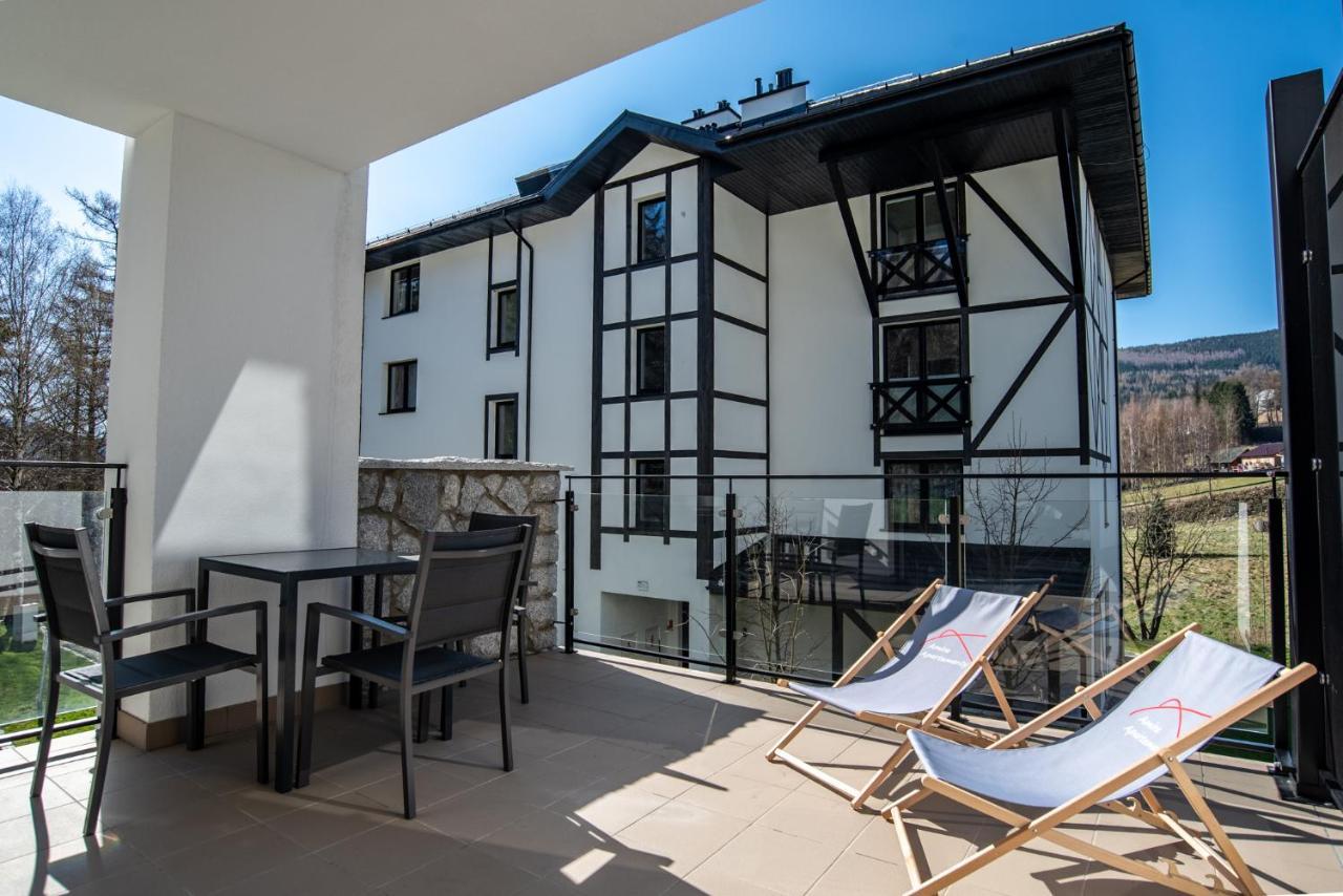 Apartamenty Amira W Kompleksie Apartamenty Piano Świeradów-Zdrój Dış mekan fotoğraf