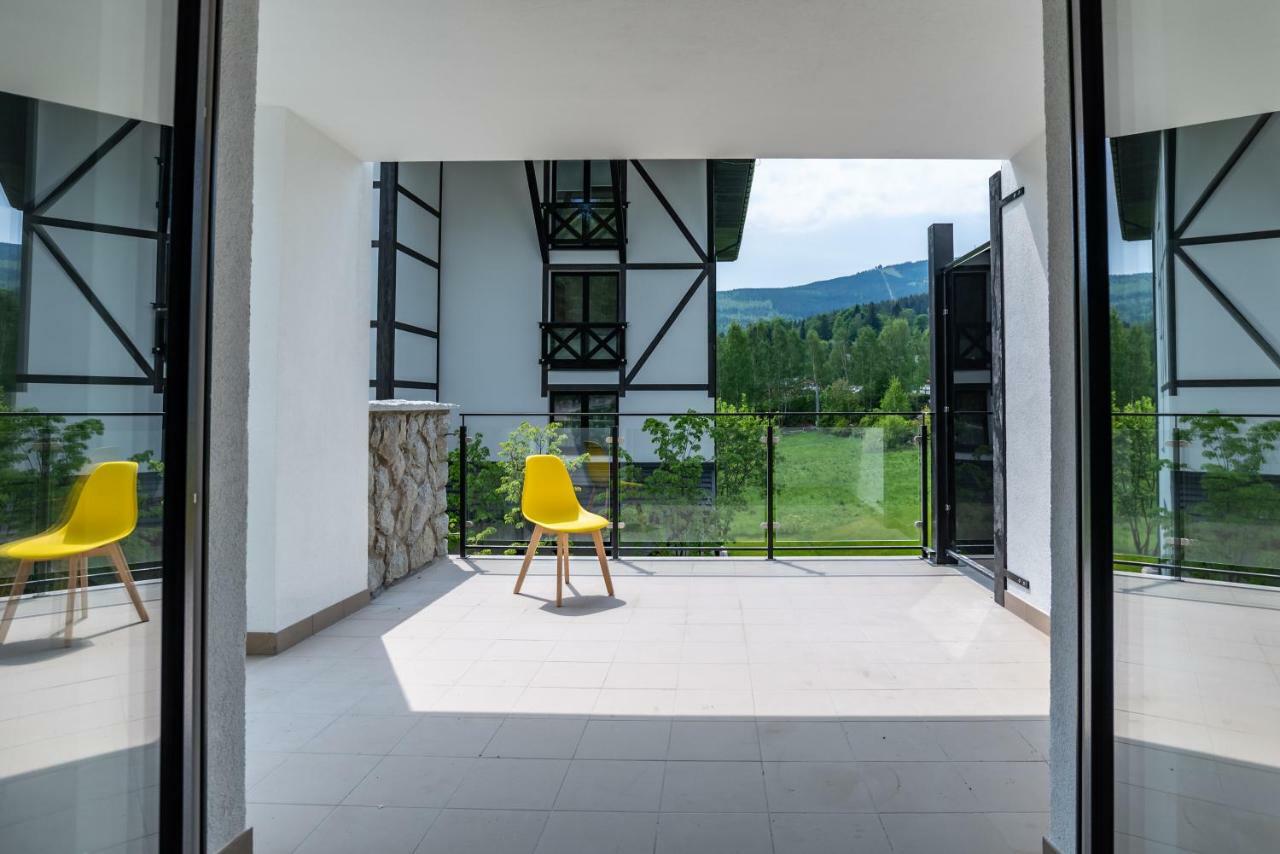 Apartamenty Amira W Kompleksie Apartamenty Piano Świeradów-Zdrój Dış mekan fotoğraf